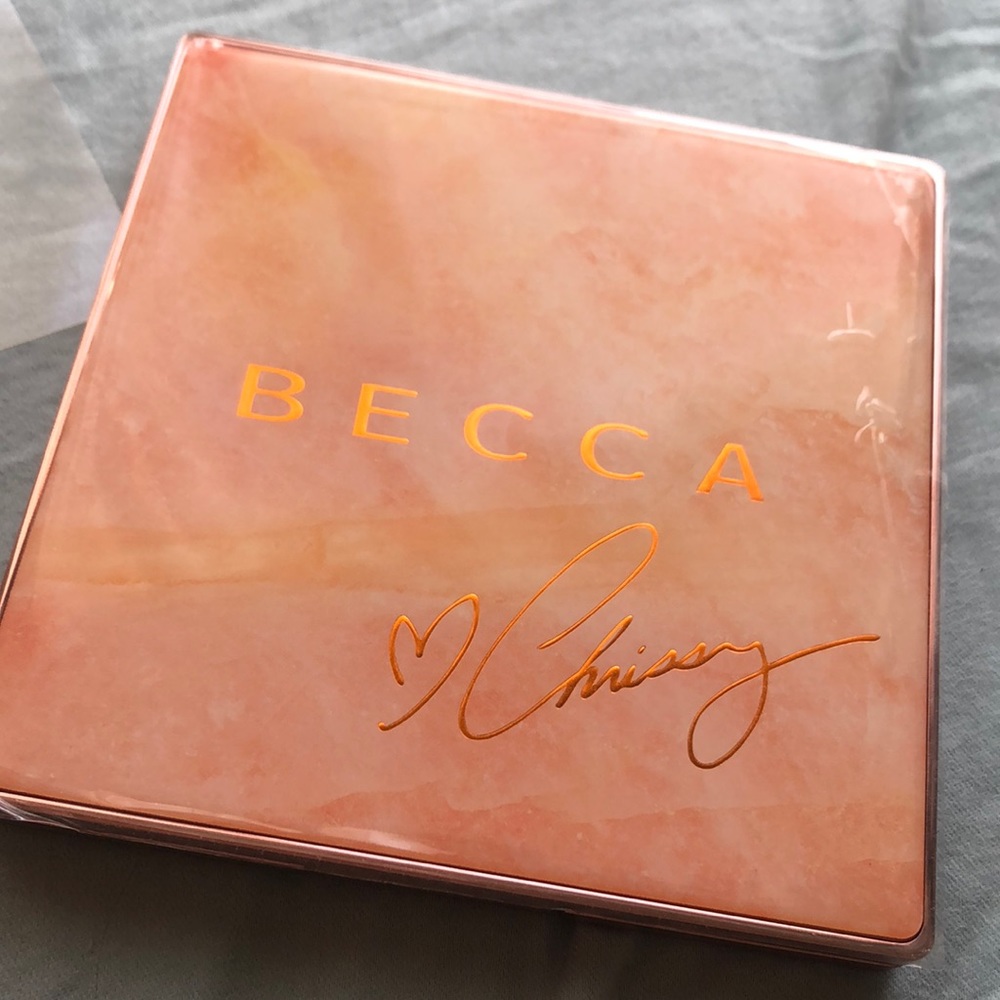 Becca x Chrissy teigen glow face palette
